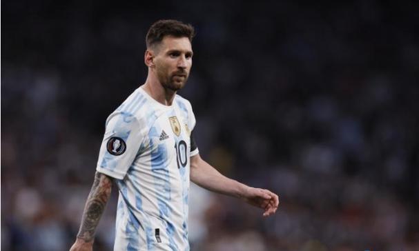 广东42分大胜晋级四强，杜润旺19+4，焦伯乔15+9胡明轩14+6